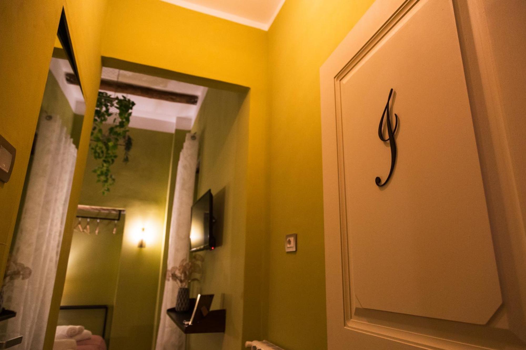 Bed and Breakfast I Leoni Di Rosaroll à Naples Extérieur photo